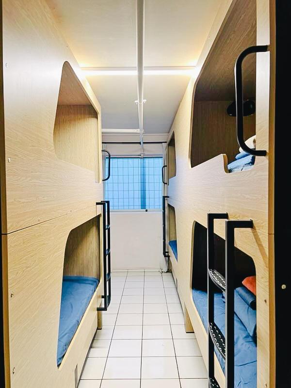 The Espy Hostel Cairns Exterior photo